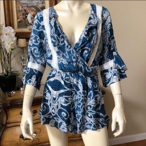 LF three days blue and white floral romper